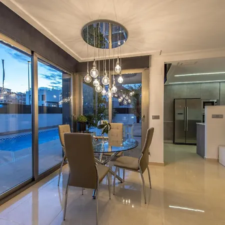 Villa 3061 Dali Dehesa de Campoamor (Orihuela Costa)